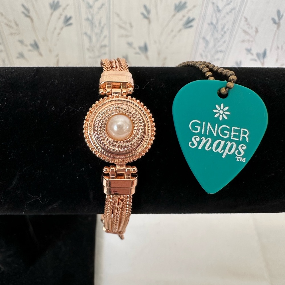 Ginger Snaps Gold Bracelet w/Charms